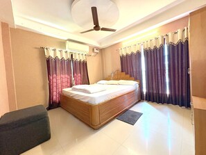 Royal-rum - utsikt mot staden | Ljudisolering, gratis wi-fi och sängkläder