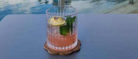Bar junto a la alberca