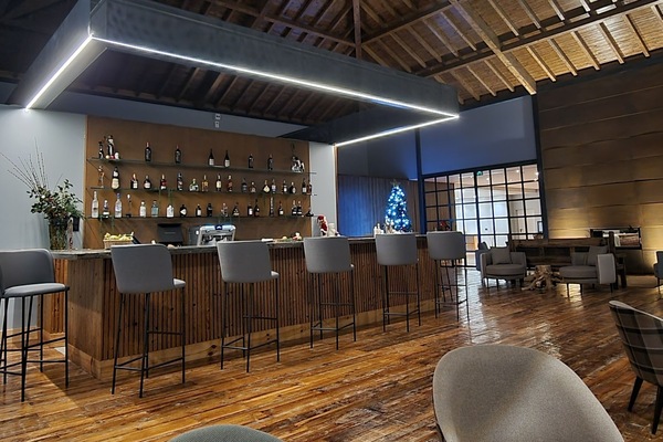 Poolside bar