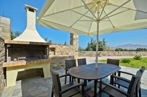 2 bedrooms, desk - Fabulous Holiday Villa in Naxos Island (Naxos)