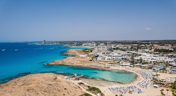 Una playa cerca