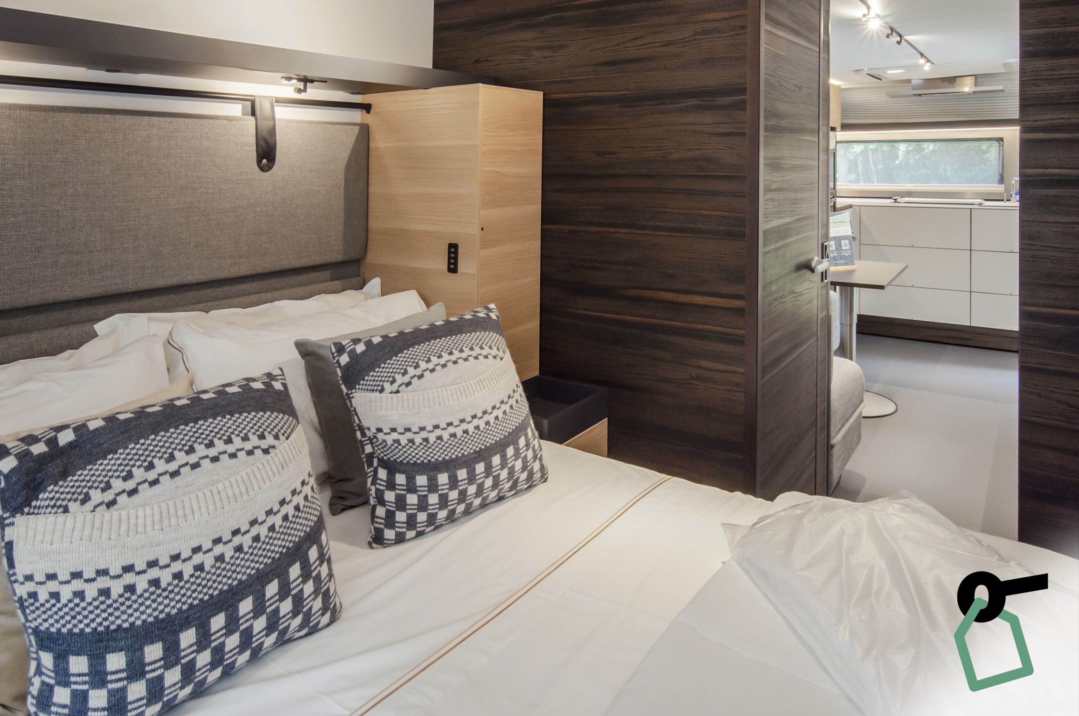 Family Mobile Home | 1 bedroom, in-room safe, free WiFi, bed sheets