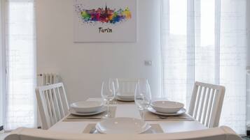 Apartment, Balcony | In-room dining