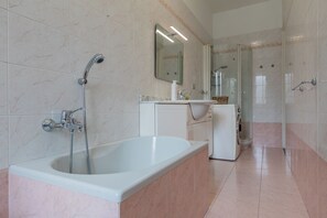Bathroom - Casa Gabri by Wonderful Italy (Turin)