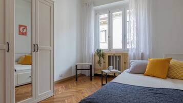 Apartemen, balkon | 3 kamar tidur, setrika/meja setrika, dan Wi-Fi gratis