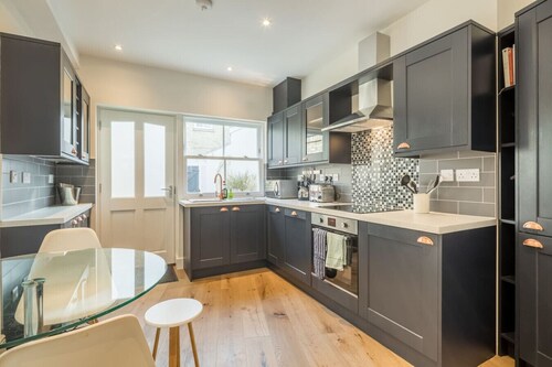 Beautiful 2bed Central Home