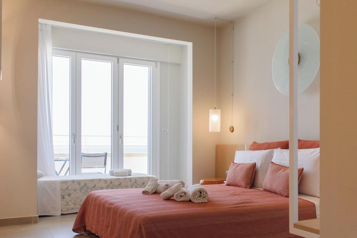 1 slaapkamer, een minibar, een kluis op de kamer, een bureau