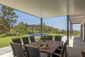Outdoor dining - PICTURESQUE RURAL OASIS ON 6 ACRES BOASTS PANORAMIC BUSHLAND AND OCEAN VIEWS (Quindalup)