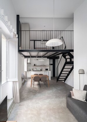 Duplex Studio with sofa bed | Individually decorated, individually furnished, laptop workspace - Limehome Almeria C. Hernán Cortés (Almeria)