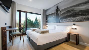Down duvets, free WiFi, bed sheets