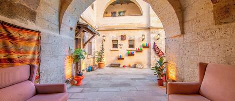 Televisión, chimenea, piso con calefacción, impresora