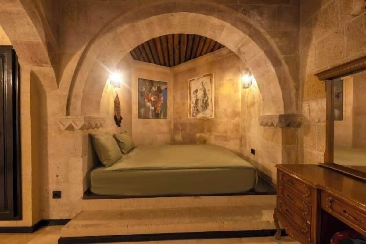 1 bedroom, Egyptian cotton sheets, premium bedding, Select Comfort beds
