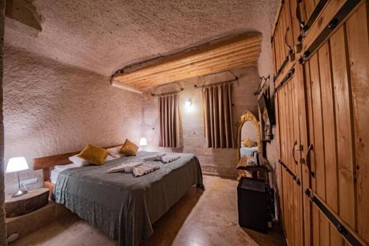 1 bedroom, Egyptian cotton sheets, premium bedding, Select Comfort beds