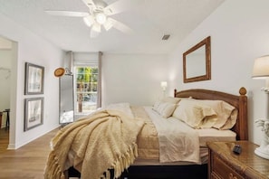 3 chambres, fer et planche à repasser, Wi-Fi, draps fournis