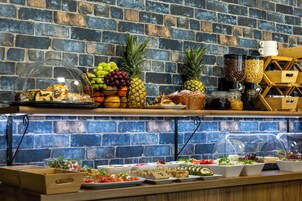 Desayuno buffet todos los días (con cargo)