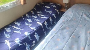Room - 3 Bed Caravan - Sleeps 6 - Pets - Parking - Wifi (Borth)