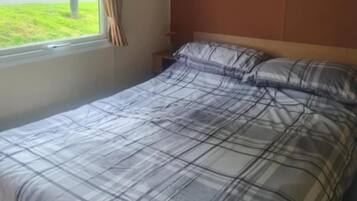 3 bedrooms, free WiFi, bed sheets