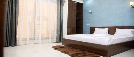 2 chambres, fer et planche Ă repasser, Wi-Fi, literie fournie