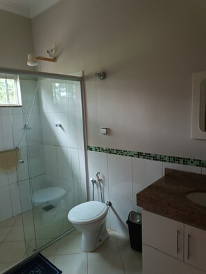 Dusche, Bidet, Toilettenpapier