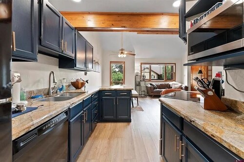 Steps from Lake Pagosa | A/C | Dogs Welcome | Cozy Mountain Townhome