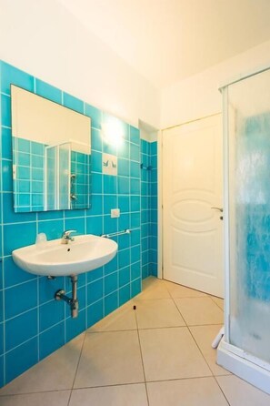 Family Apartment | Bathroom