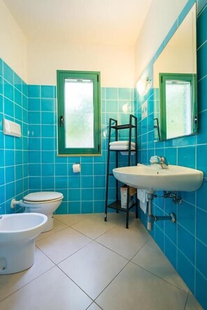 Family Apartment | Bathroom