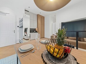 Appartement Premium, 2 chambres, terrasse, vue jardin | Salle à manger