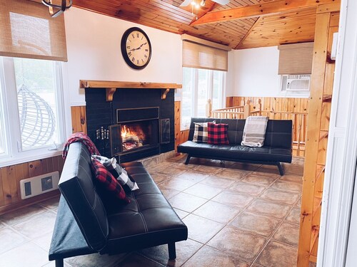 Cozy retreat fireplace and spa