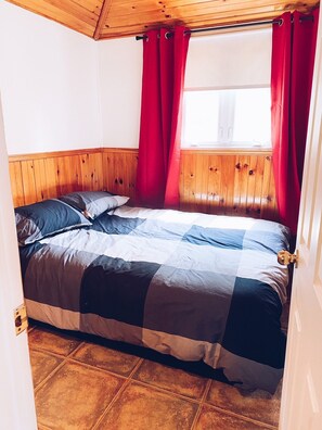 3 bedrooms, WiFi, bed sheets