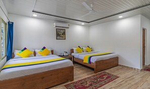 Deluxe Double Room | Free WiFi - Paddler Zone by kapalin (Narendranagar)