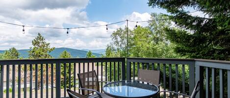 House, 4 Bedrooms | Outdoor dining