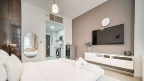 เบสิกสตูดิโอ, วิวเมือง | 1 ห้องนอน, ผ้าม่านกันแสง, เตารีด/โต๊ะรีดผ้า, Wi-Fi ฟรี