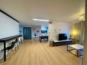Interior - Firenze guesthouse-Close to Airport, Paradise city, Inspire, Unseo station (Incheon)