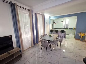 Dining - Coastal Bliss House
(Grand Baie)