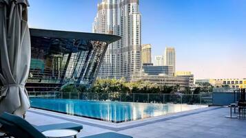 Indoor pool, 2 outdoor pools