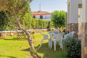 Outdoor dining - Stunning Menorca Villa with Pool, Near Beaches in Los Dolfines, 





 (menorca)