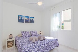 1 chambre, fer et planche à repasser, Wi-Fi, literie fournie