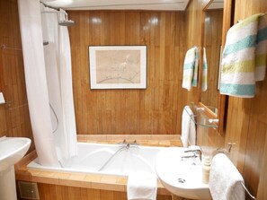 環境にやさしいバスアメニティ、ヘアドライヤー、タオル、シャンプー