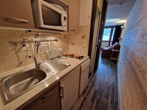 Kühlschrank, Mikrowelle