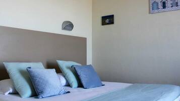 Schreibtisch, schallisolierte Zimmer, kostenloses WLAN