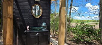 Glamping by Lavender Farm, Brewery, Mono Cliffs, Hockley Valley