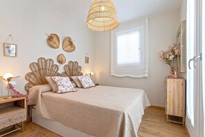 アパ  ートメント (2 Bedrooms) | 2 室のベッドルーム、アイロン / アイロン台、ベッドシーツ