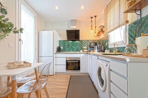 Refrigerador, microondas, horno, lavavajillas