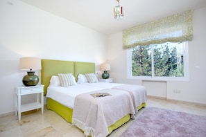 Apartment (3 Bedrooms) | 3 bedrooms, iron/ironing board, free WiFi, bed sheets - Genteel Home Los Flamencos Terrace (Marbella)