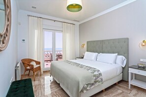 Vila (6 Bedrooms) | 6 quartos, ferros/tábuas de passar roupa, Wi-Fi de cortesia