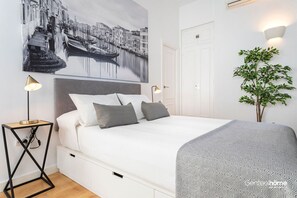 1 bedroom, iron/ironing board, free WiFi, bed sheets - Genteel Home Castilla Terrace (Seville)