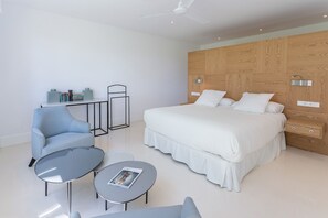 Villa (4 Bedrooms) | 4 slaapkamers, een strijkplank/strijkijzer, gratis wifi, beddengoed