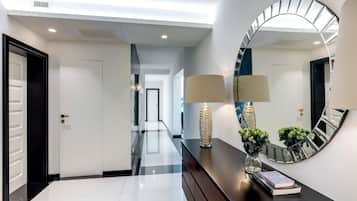 Pintu masuk interior