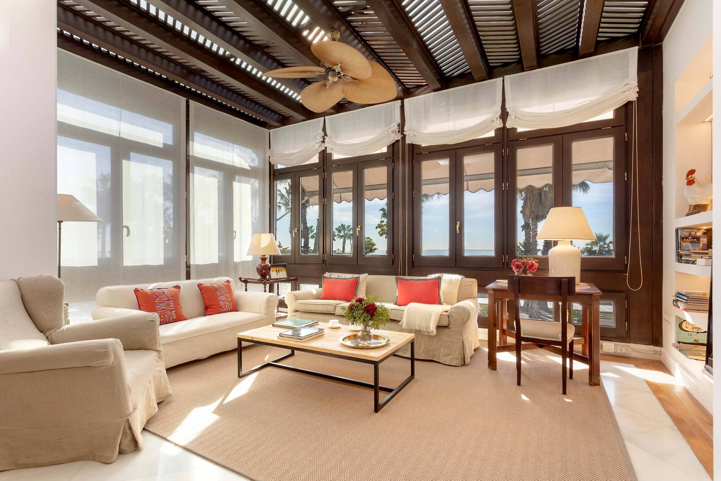 Leilighet (2 Bedrooms) | Oppholdsområde