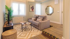 Apartment (2 Bedrooms) | Ruang tamu